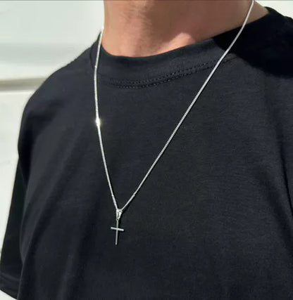 Colar Minimalista Com Pingente De Cruz , Joia Elegante Masculina , Presente Em Qualquer Ocasião